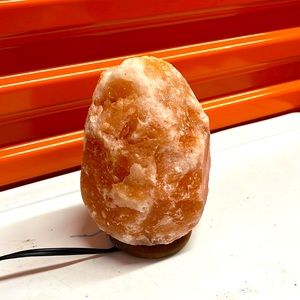 hHimalayan salt lamp